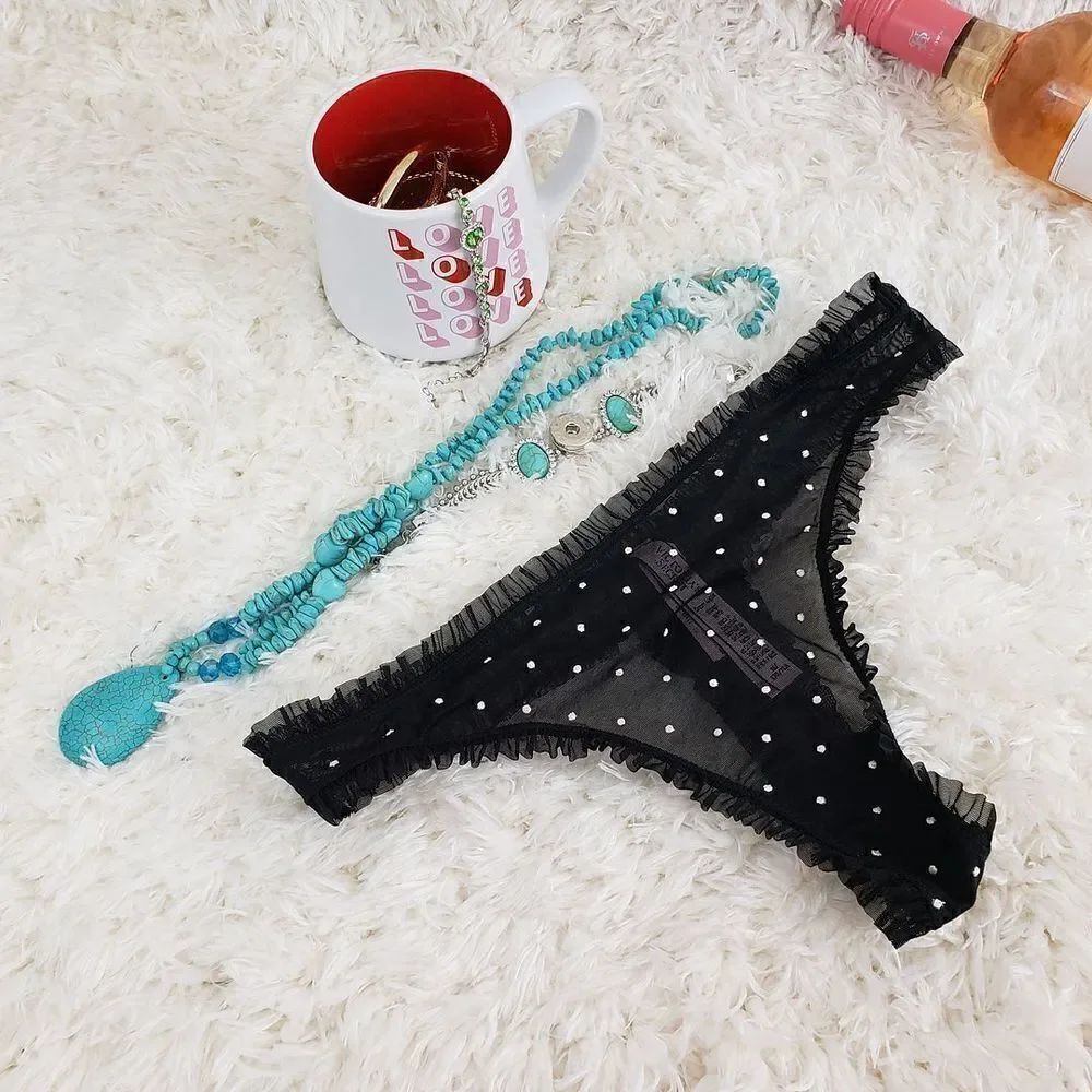 Victoria's Secret THONG MEDIUM Black Lace Mesh White Dots Dream Angels